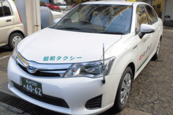 普通車(カローラアクシオ)